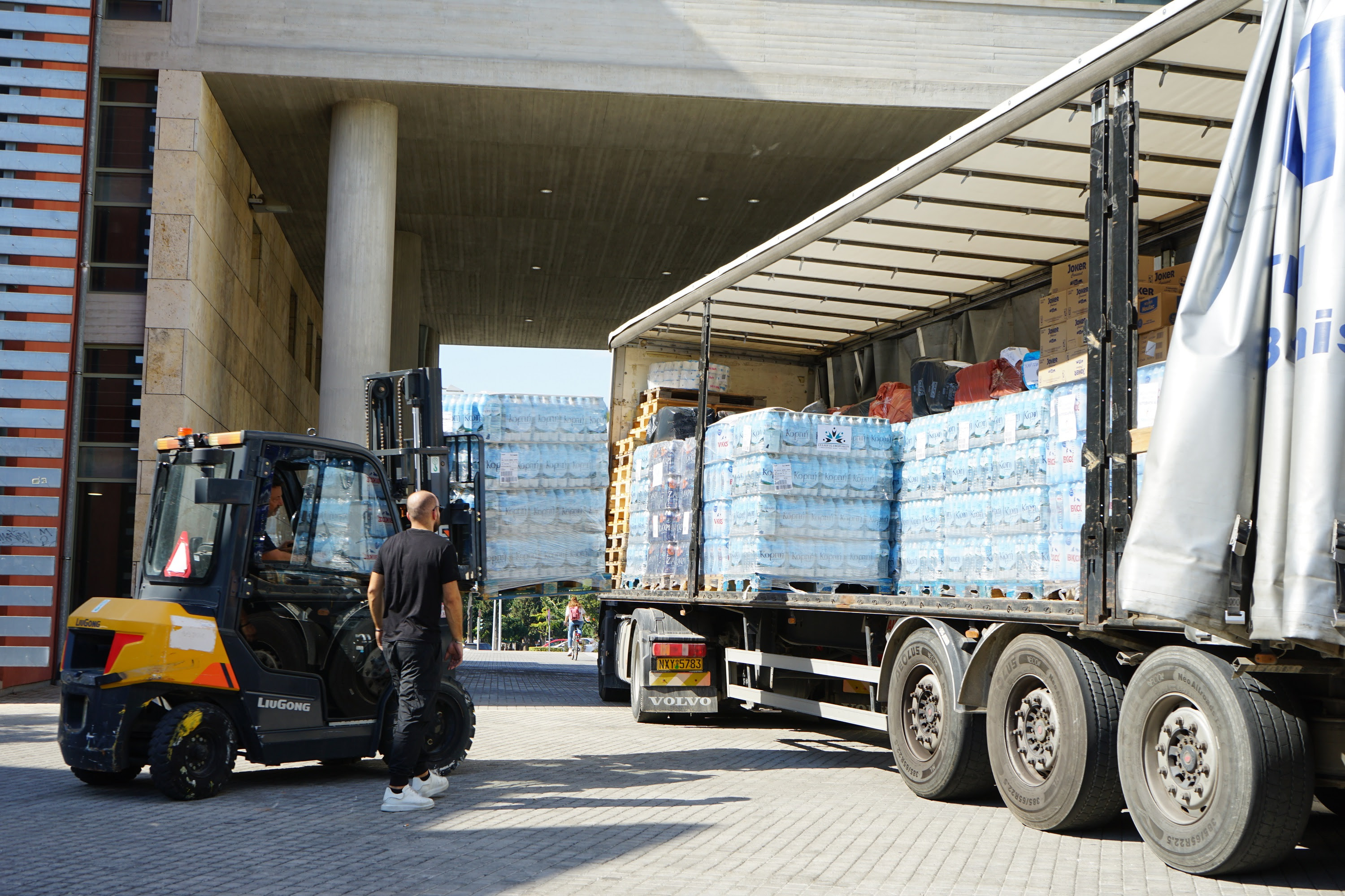 Πάνω από 50 τόνοι βοήθειας για τη Θεσσαλία – Αύριο στις πληγείσες περιοχές